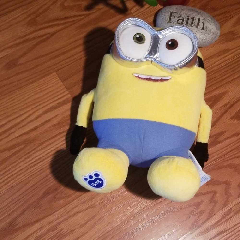 Built a‎ bear minons